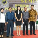 HIMPUNAN MAHASISWA JURUSAN MANAJEMEN (HMJ-MANAJEMEN) GELAR SEMINAR “MERUBAH KRISIS MENJADI PELUANG USAHA DI ERA PASAR GLOBAL image-1425