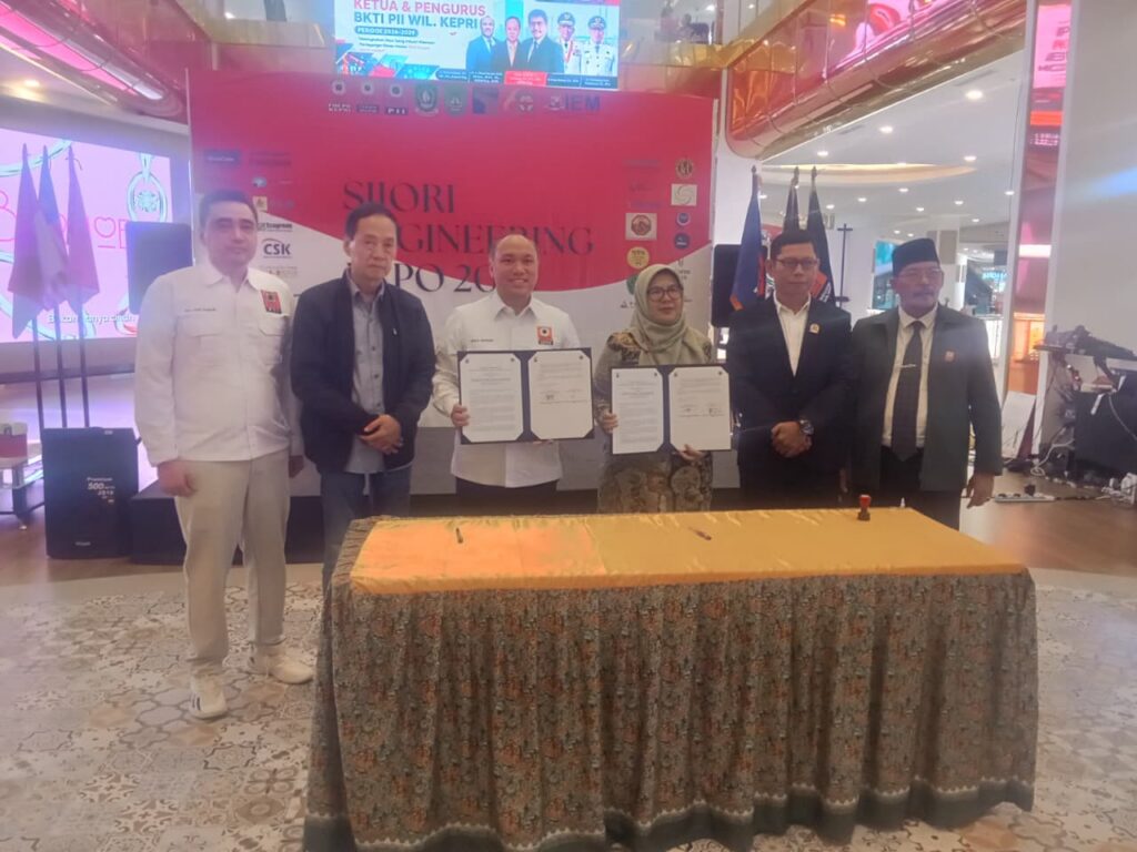 Tingkatkan Jejaring Akademis dan Profesional: UNRIKA Resmikan Kerja Sama MoU Bersama BKTI Pusat & Perkuat Kepengurusan Daerah whatsapp image 2026 08 31 at 13.43.43